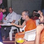 Ranjani_ receiving blessings from Sri Sri Pejavara Vishwesha Teertha Swamiji